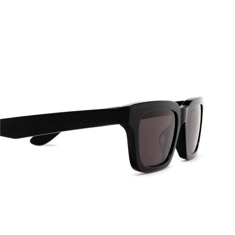 Alexander McQueen AM0392S Sunglasses 001 black - 3/4