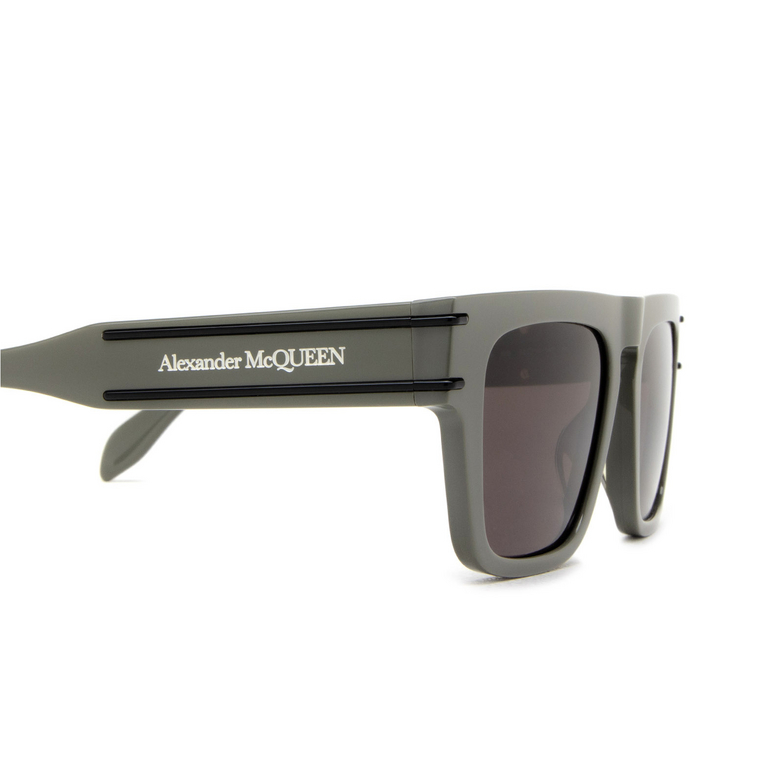 Alexander McQueen AM0397S Sunglasses 005 green - 3/4