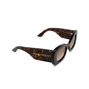 Alexander McQueen AM0434S Sunglasses 002 havana - three-quarters view