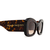 Gafas de sol Alexander McQueen AM0434S 002 havana - Miniatura del producto 3/4
