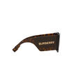 Occhiali da sole Burberry MADELINE 300213 dark havana - anteprima prodotto 3/4