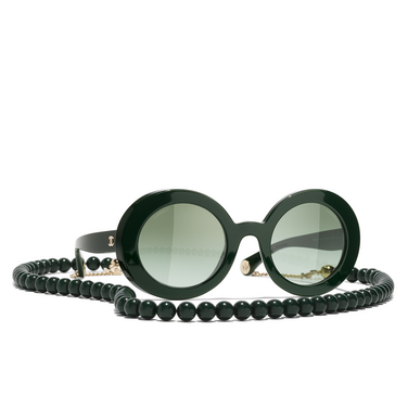 CHANEL round Sunglasses 17028E dark green & gold - three-quarters view