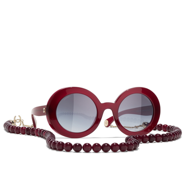 CHANEL round Sunglasses 1720S6 burgundy & gold - three-quarters view
