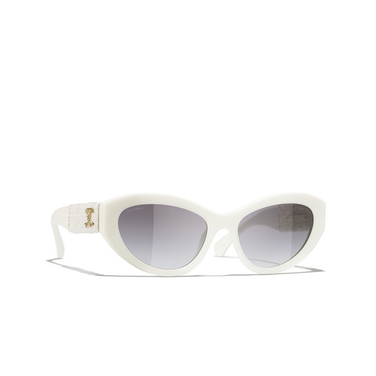 CHANEL Katzenaugenförmige sonnenbrille 1255S6 white - Dreiviertelansicht