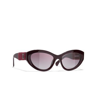 CHANEL Katzenaugenförmige sonnenbrille 1461S1 burgundy - Dreiviertelansicht