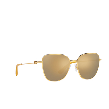 Gafas de sol Dolce & Gabbana DG2293 02/7P gold - Vista tres cuartos