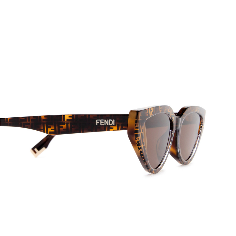 Fendi FE40009I Sunglasses 55E brown - 3/4