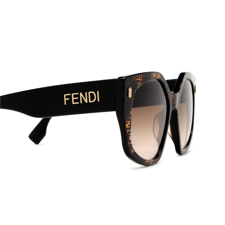 Fendi FE40017I Sunglasses 55F havana - 3/4