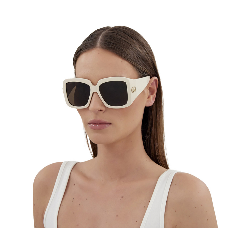 Gucci GG1402S Sunglasses 004 ivory - 5/5