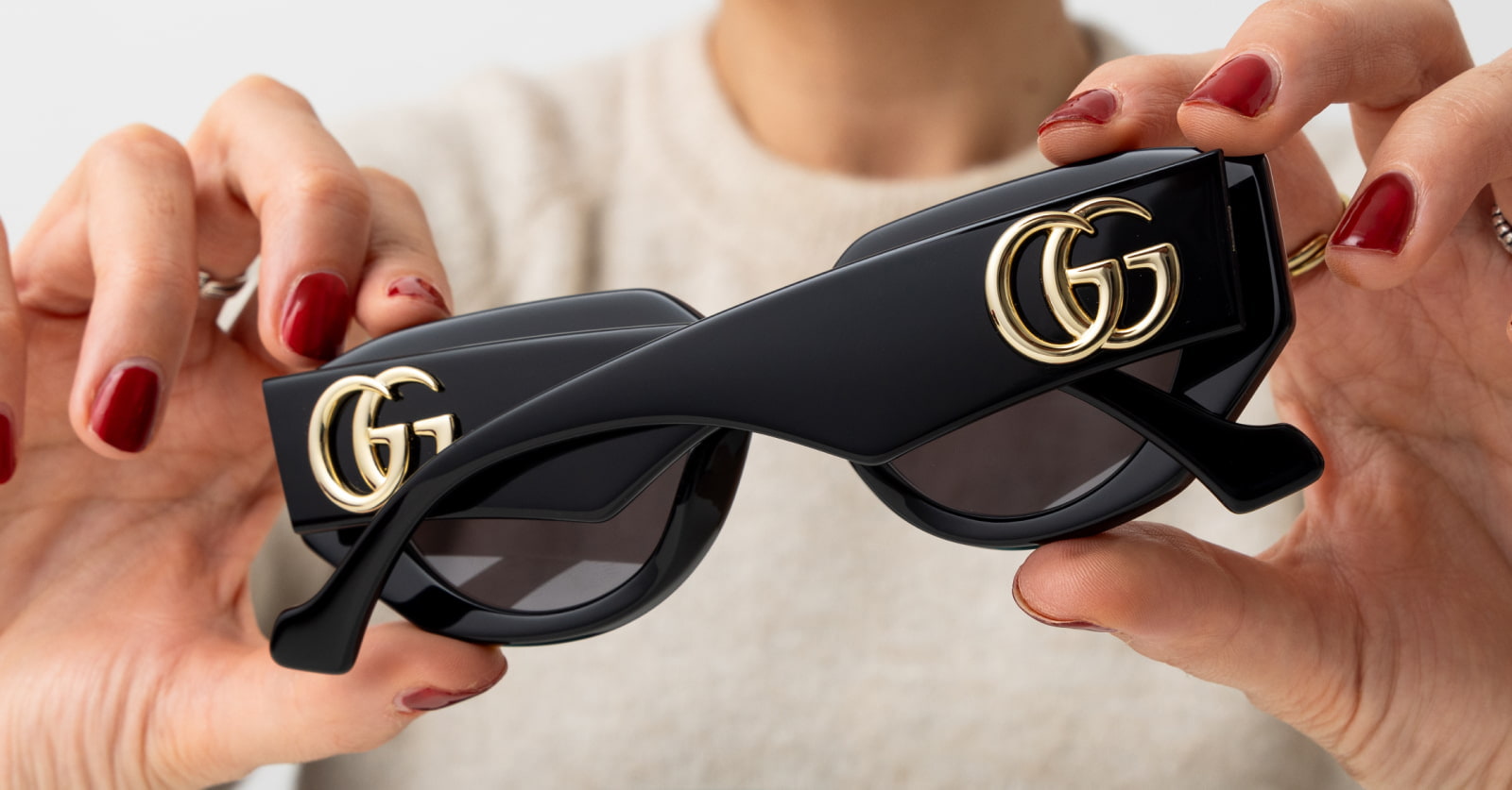 Gucci sunglasses with red and green arms best sale