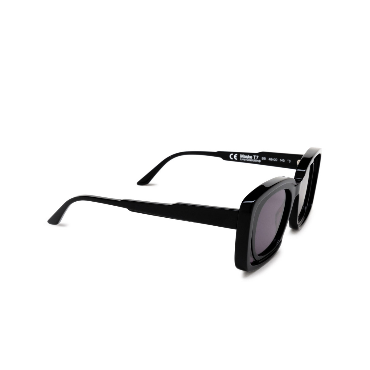 Kuboraum T7 Sunglasses BB Black Shine - three-quarters view