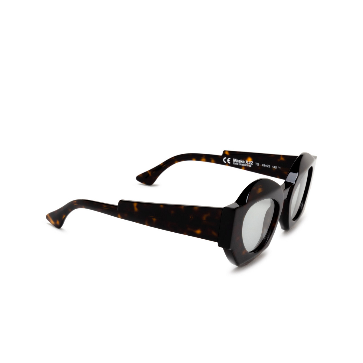 Kuboraum X22 Sunglasses TS Tortoise - three-quarters view