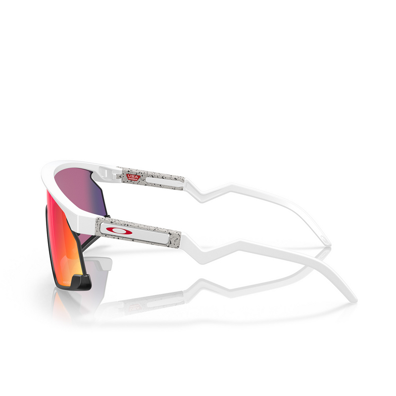 Oakley BXTR Sunglasses 928002 matte white - 3/4