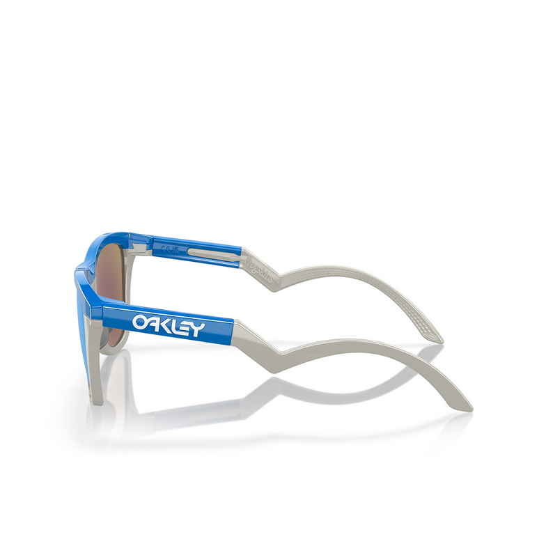 Oakley FROGSKINS HYBRID Sunglasses 928903 primary blue / cool grey - 3/4