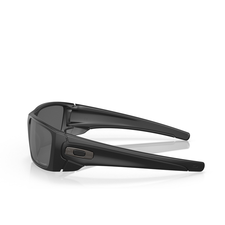 Oakley FUEL CELL Sunglasses 9096B3 cerakote graphite black - 3/4