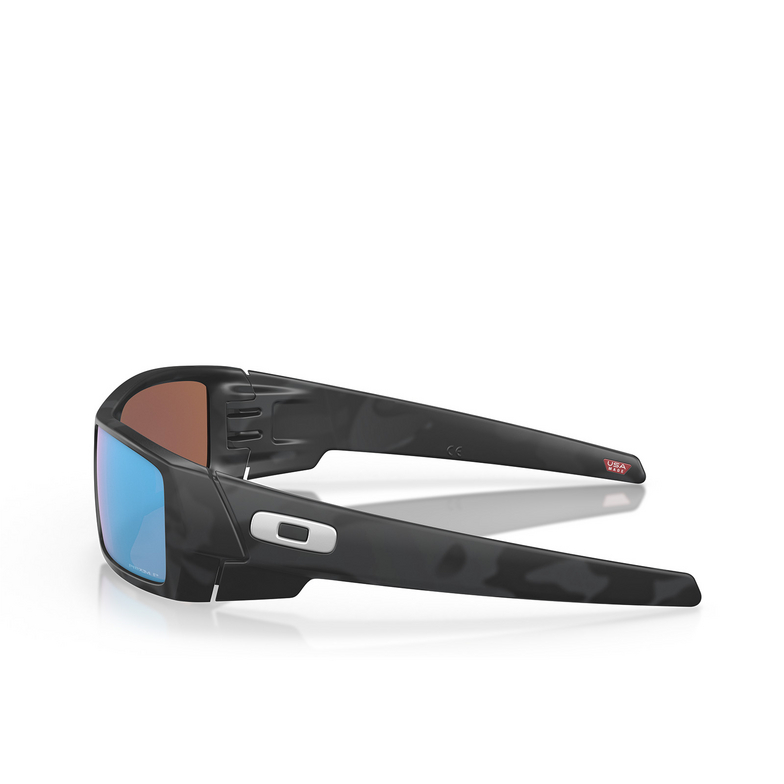 Oakley GASCAN Sunglasses 901481 matte black camo - 3/4