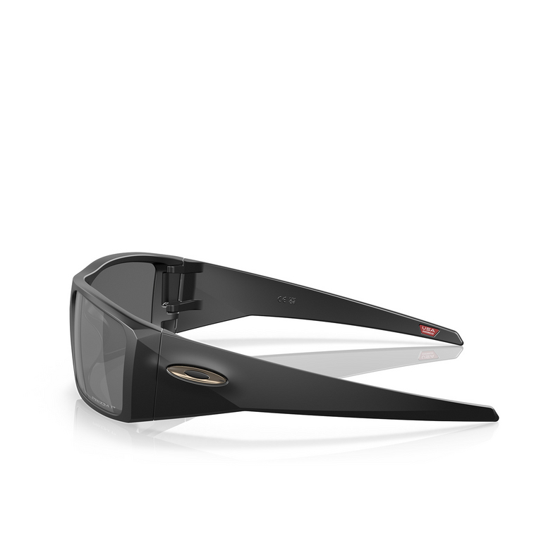 Oakley HELIOSTAT Sunglasses 923102 matte black - 3/4