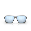 Oakley PARLAY Sunglasses 414312 matte grey smoke - product thumbnail 1/4