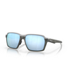 Oakley PARLAY Sunglasses 414312 matte grey smoke - product thumbnail 2/4