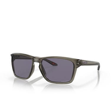 Oakley SYLAS Sunglasses 944831 grey smoke - three-quarters view
