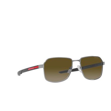 Gafas de sol Prada Linea Rossa PS 54WS 5AV04G gunmetal - Vista tres cuartos