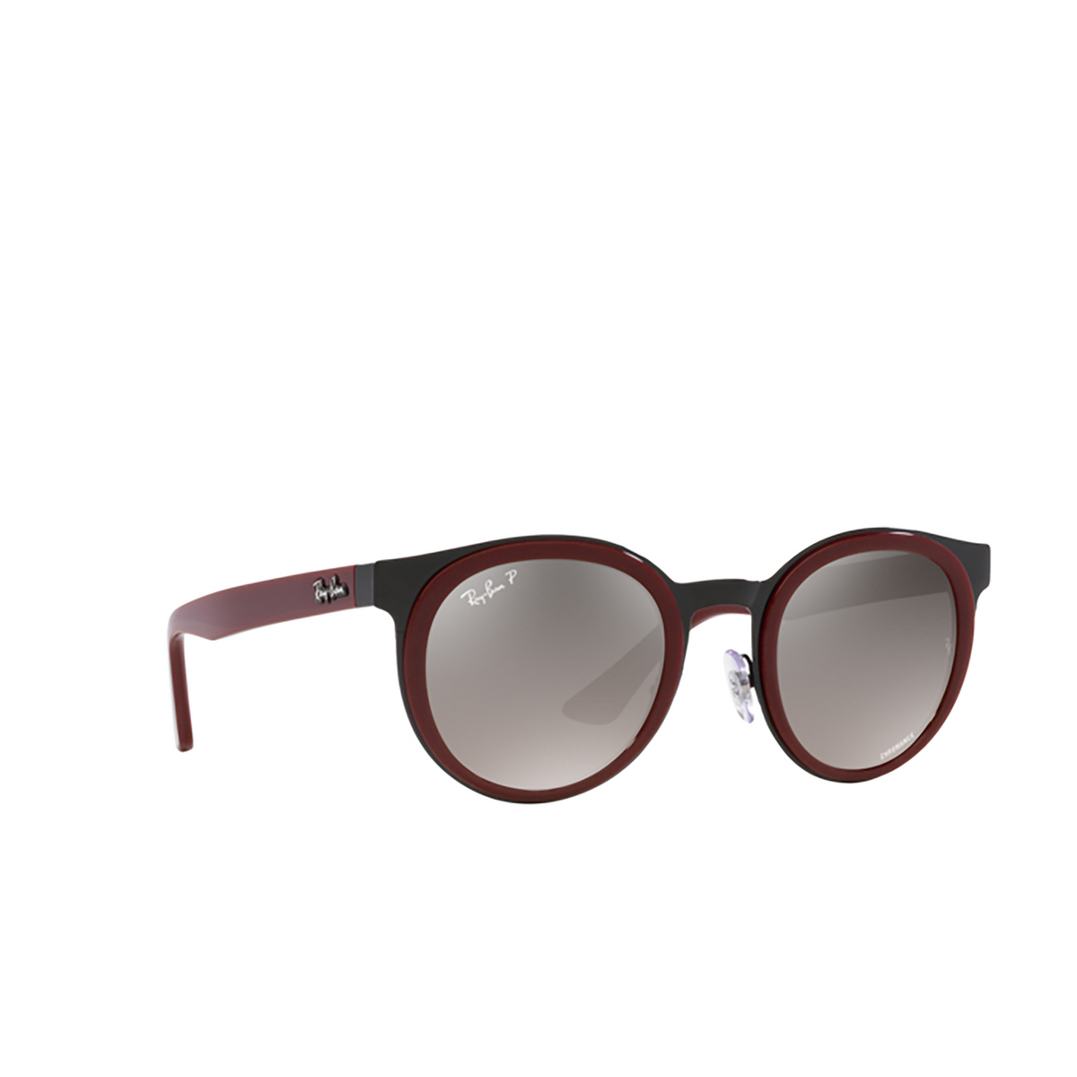 Ray-Ban BONNIE Sunglasses 92615J Red On Black - three-quarters view