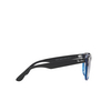 Ray-Ban IRIS Sonnenbrillen 663219 black on transparent blue - Produkt-Miniaturansicht 3/4