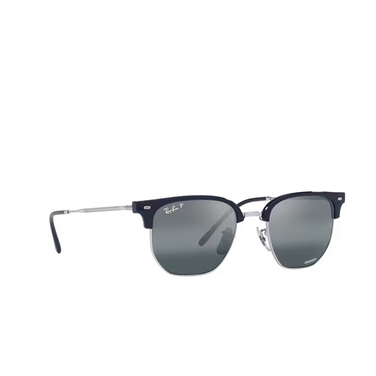 Ray-Ban NEW CLUBMASTER Sunglasses 6656g6 blue on silver - three-quarters view