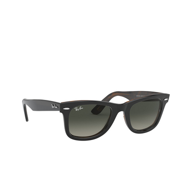 Ray-Ban WAYFARER Sunglasses 127771 grey on havana - three-quarters view