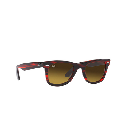 Lunettes de soleil Ray-Ban WAYFARER 136285 striped red - Vue trois quarts