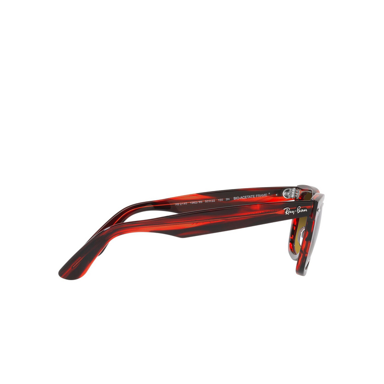 Ray-Ban WAYFARER Sunglasses 136285 striped red - 3/4