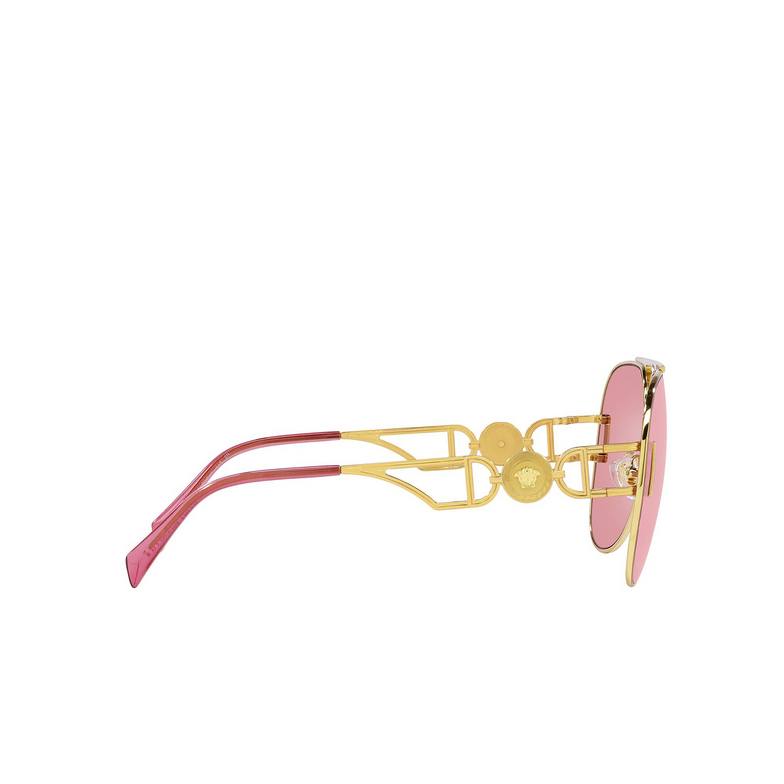Versace VE2255 Sunglasses 1002A4 gold - 3/4