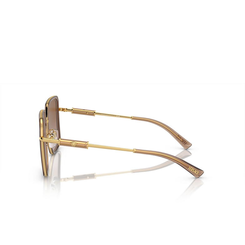 Versace VE2261 Sunglasses 100213 brown transparent - 3/4