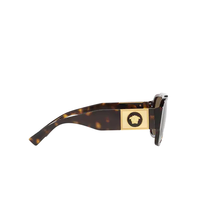 Versace VE4436U Sunglasses 108/73 havana - 3/4