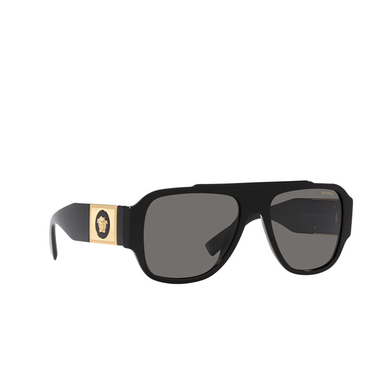 Versace VE4436U Sonnenbrillen GB1/81 black - Dreiviertelansicht