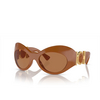 Versace VE4462 Sunglasses 544773 caramel - product thumbnail 2/4