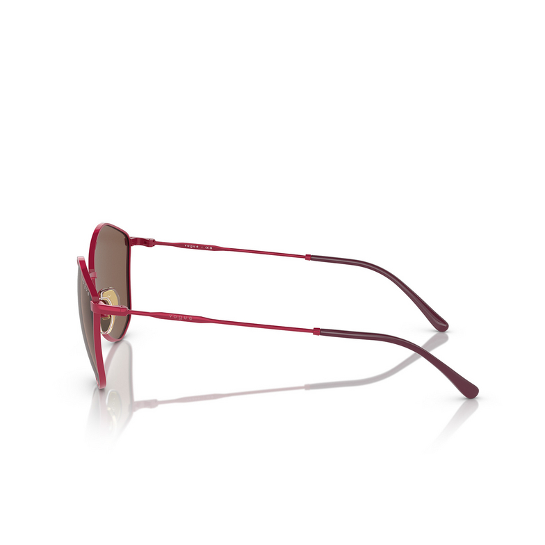 Gafas de sol Vogue VO4282S 514573 fuchsia - 3/4