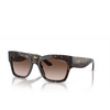 Occhiali da sole Vogue VO5524S W65613 dark havana - anteprima prodotto 2/4