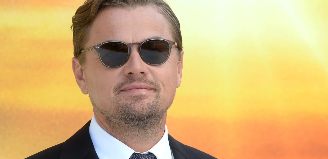 Leonardo DiCaprio con occhiali da sole Oliver Peoples