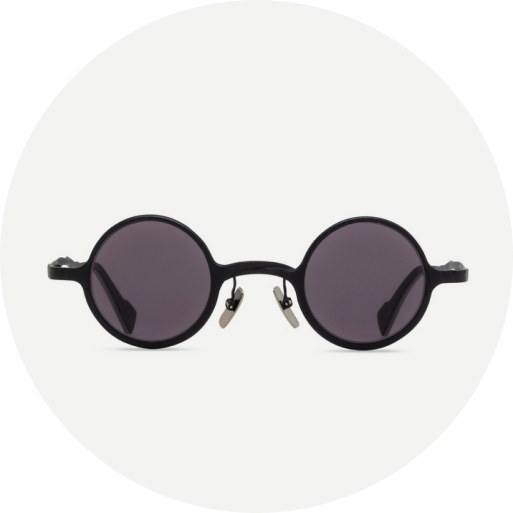 Round sunglasses for square-shaped faces