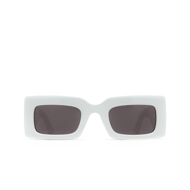 Alexander McQueen AM0433S Sunglasses 005 white - front view
