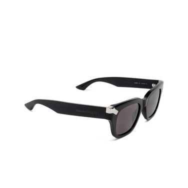 Alexander McQueen AM0439S Sunglasses 001 black - three-quarters view