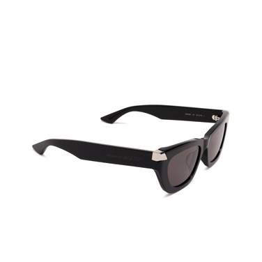 Gafas de sol Alexander McQueen AM0440SA 001 black - Vista tres cuartos
