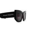 Occhiali da sole Alexander McQueen AM0448S 001 black - anteprima prodotto 3/4