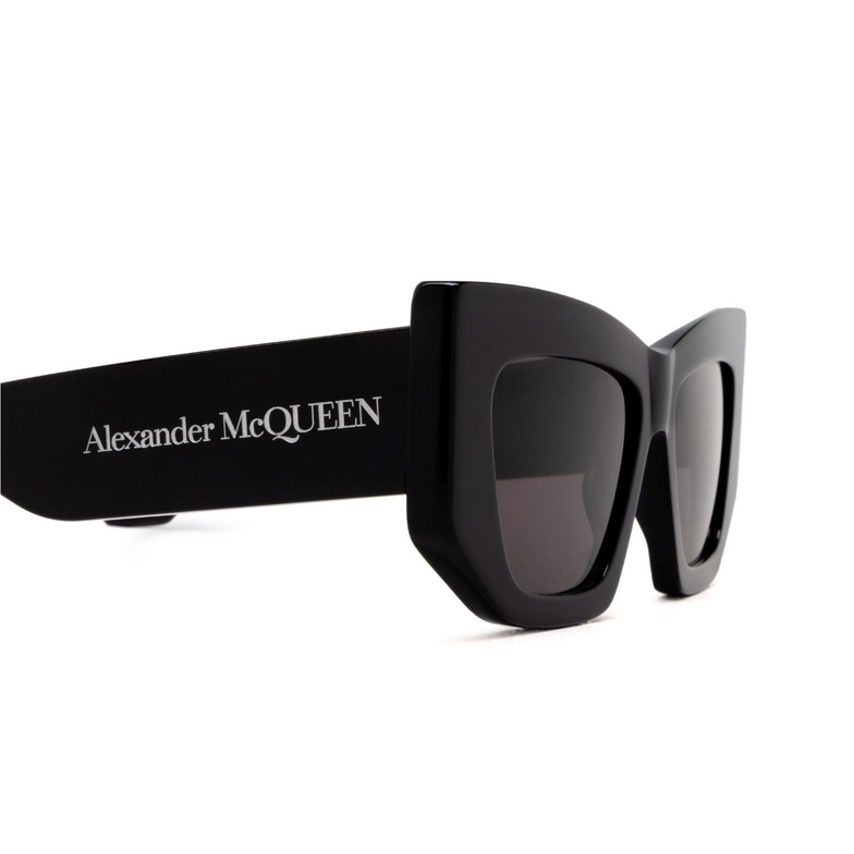 Alexander McQueen AM0448S Sunglasses 001 black - 3/4