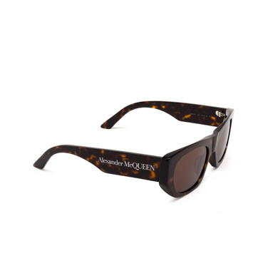 Alexander McQueen AM0450S Sonnenbrillen 002 havana - Dreiviertelansicht