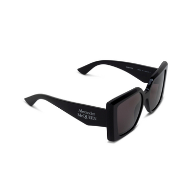 Alexander McQueen AM0467S Sunglasses 001 black - three-quarters view