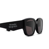 Occhiali da sole Alexander McQueen AM0468S 001 black - anteprima prodotto 3/4