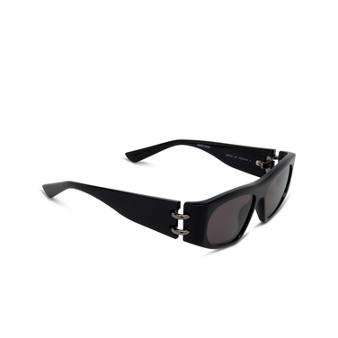 Alexander McQueen AM0471S Sunglasses 001 shiny solid black - three-quarters view