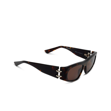 Alexander McQueen AM0471S Sunglasses 002 havana - three-quarters view